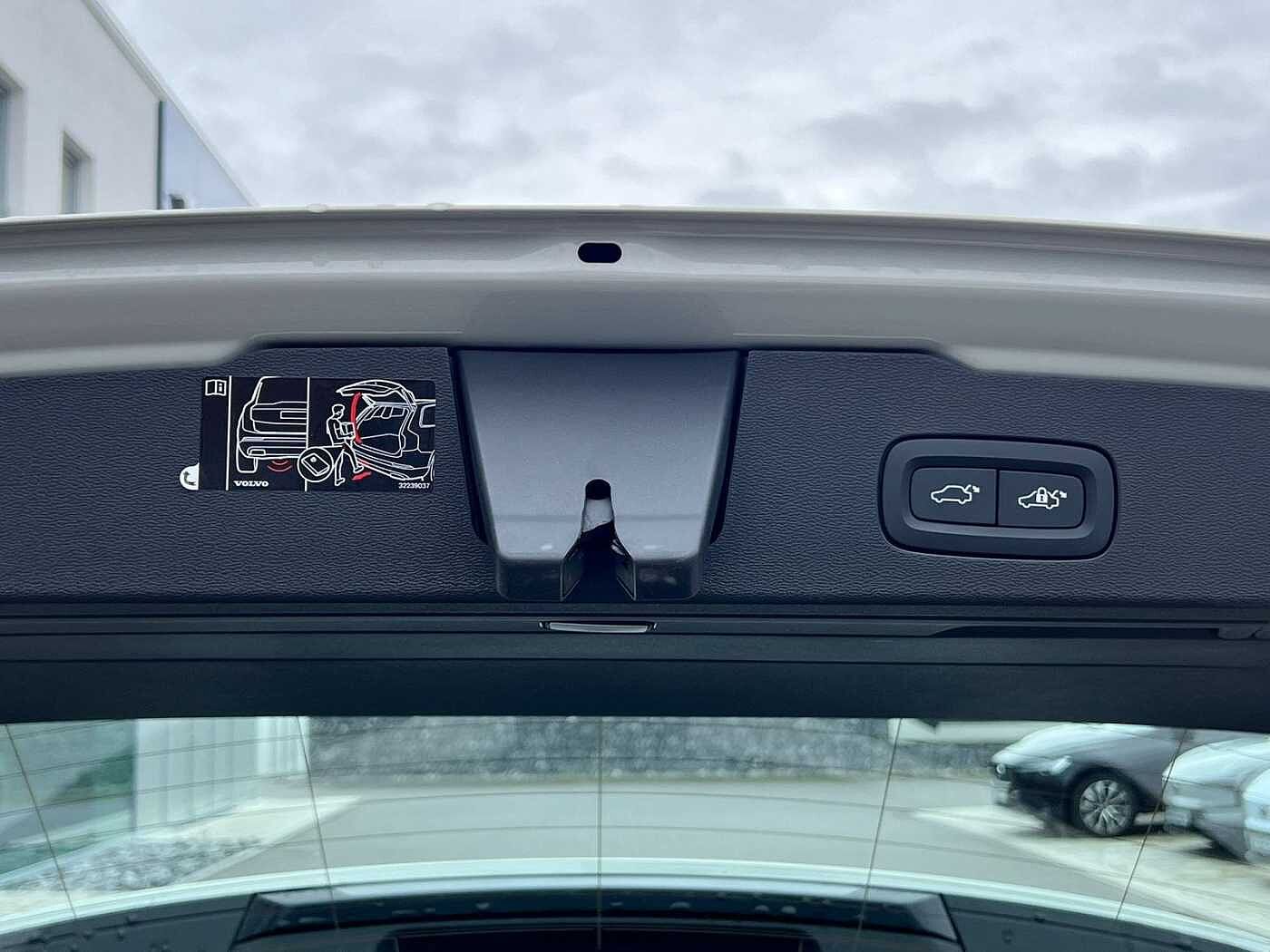 Volvo  T6 Inscription AWD PanoDach 360° Cam HUD