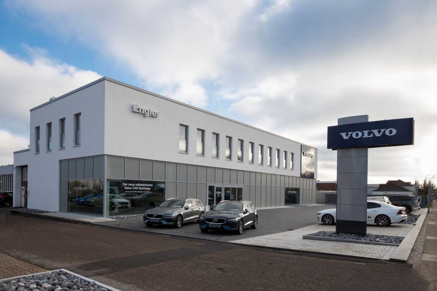 Volvo  D3 Momentum Pro AWD Navi 360° Cam