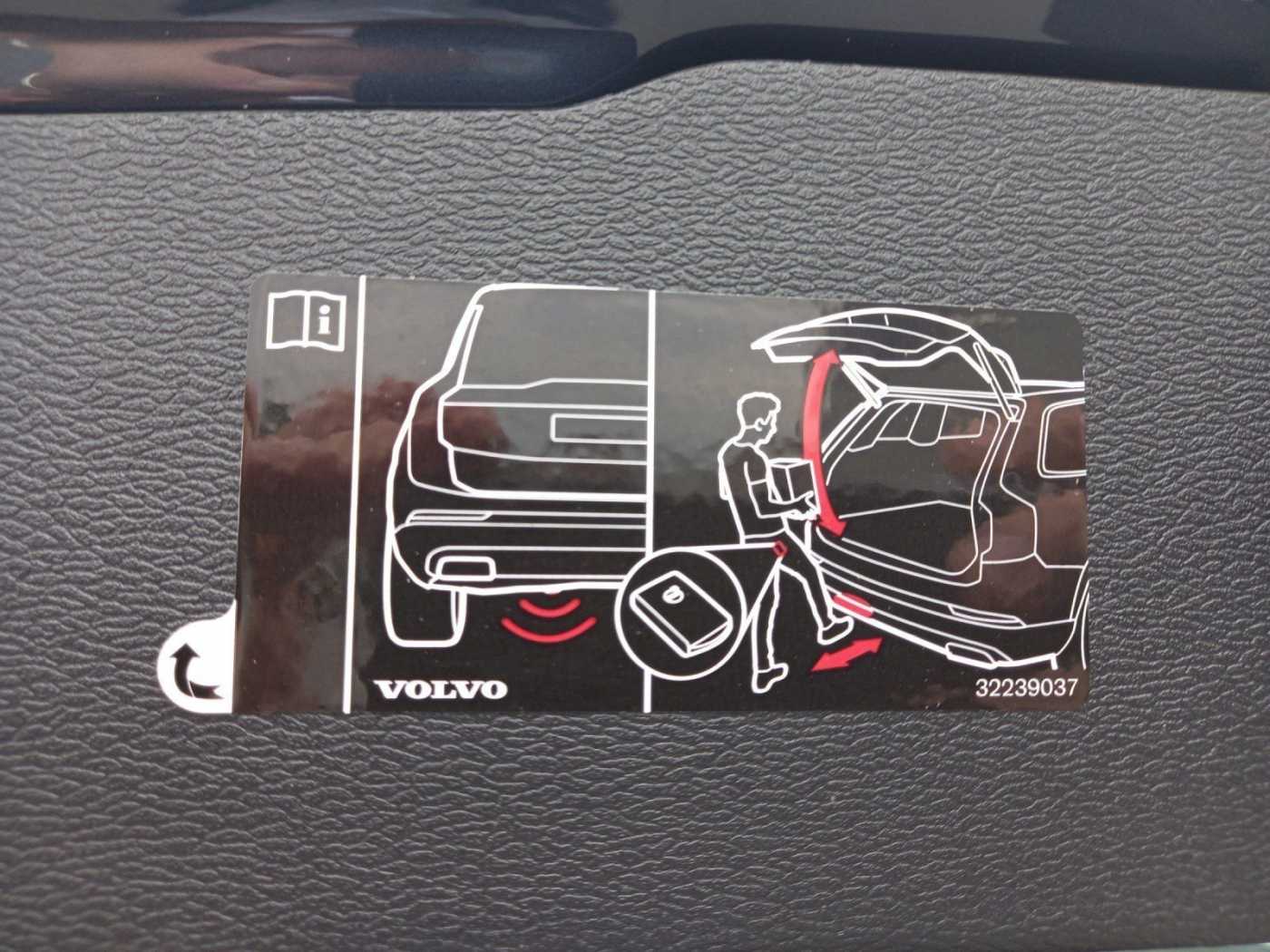 Volvo  D3 Inscription Navi 360° DAB Keyless