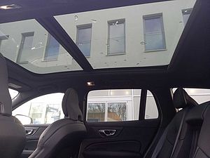 Volvo  T8 R-Design AWD PanoDach Leder 360° Cam
